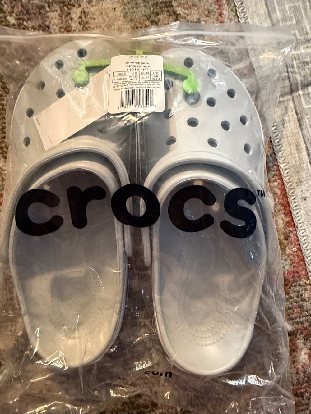 CROCS mens Classic Clog in grey